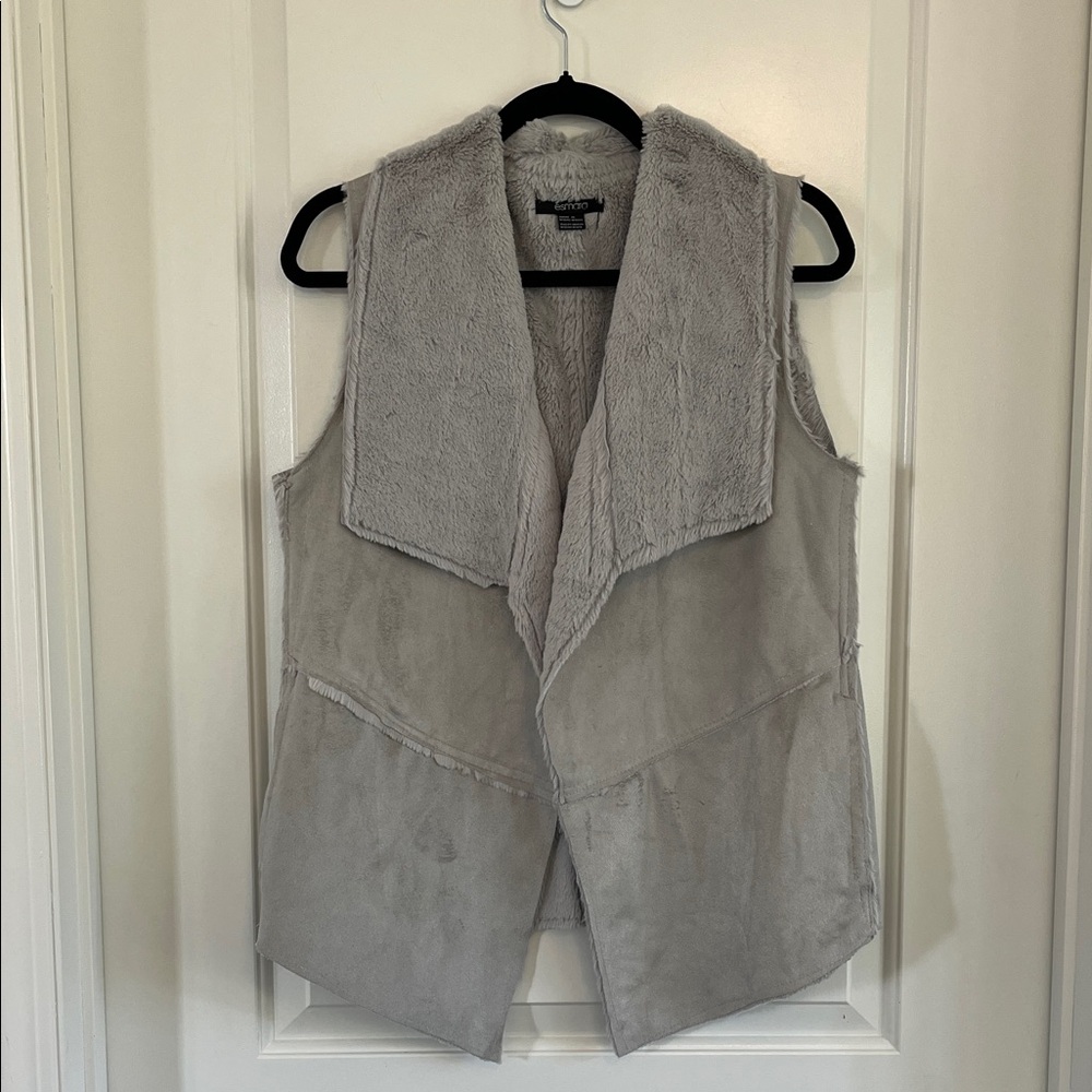 Esmara faux fur vest size medium